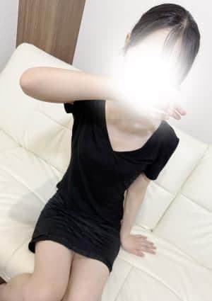 新人なな(研修生)